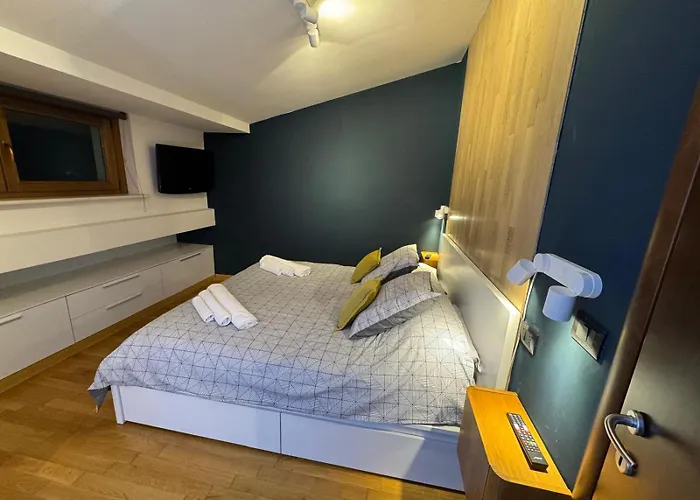 Апартаменты Homein 1 *