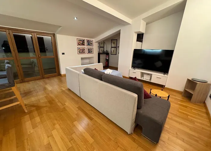 Apartmán Homein 1 *